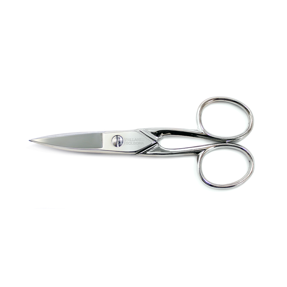 Nail scissors