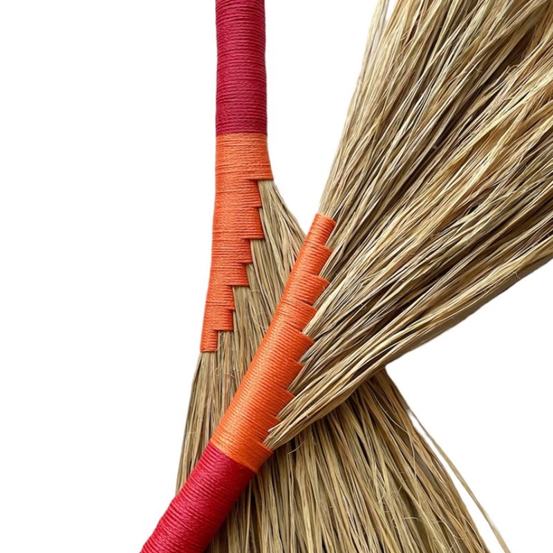 Escalones handbroom