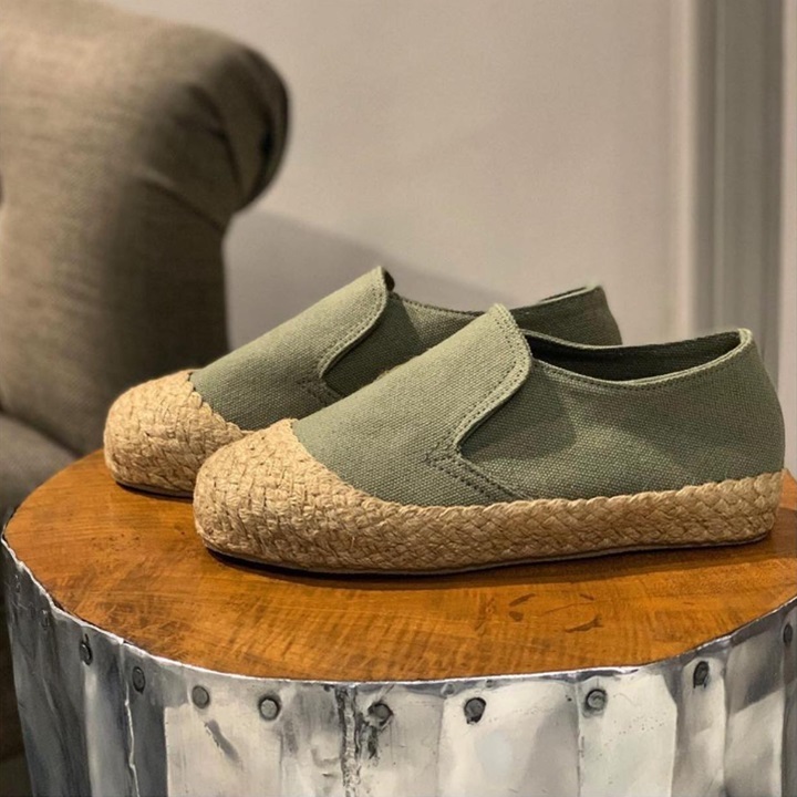 Classic espadrille