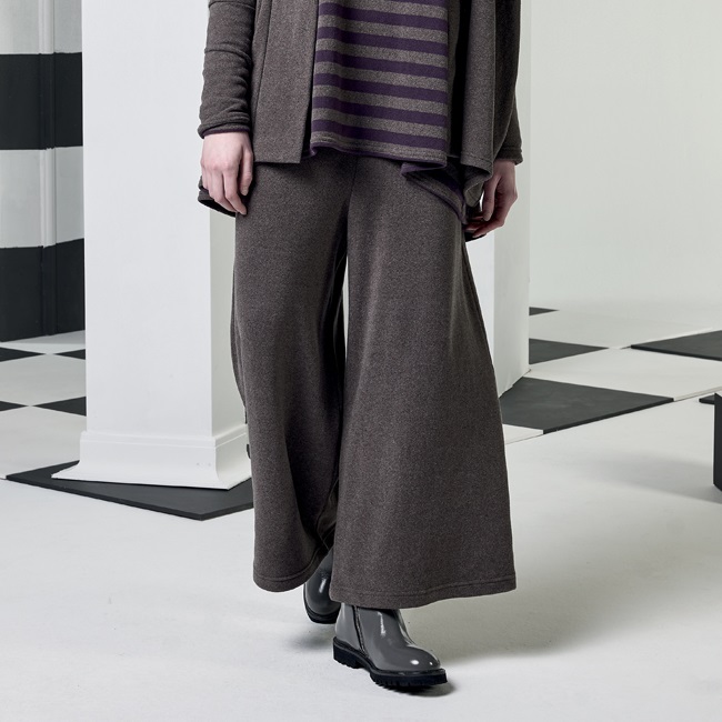 Wide trousers